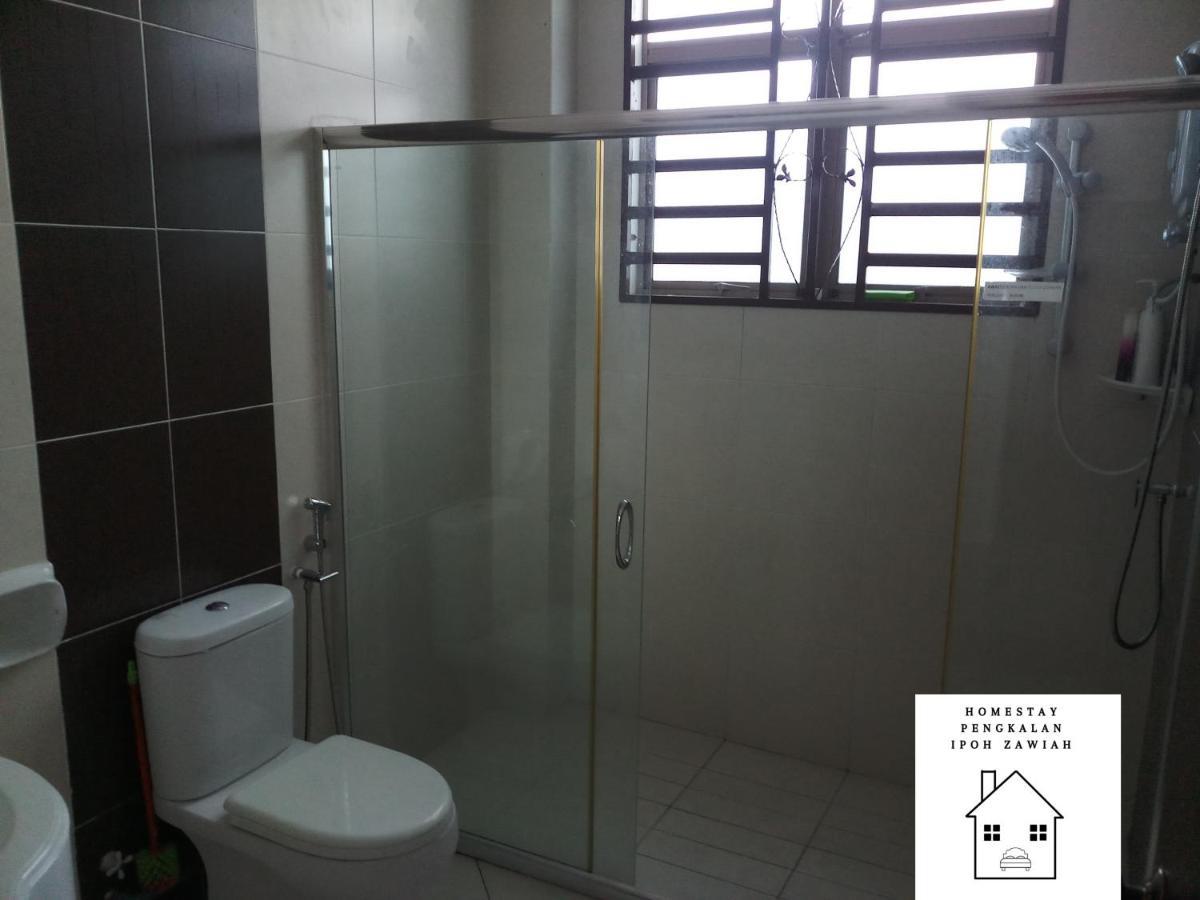 Homestay Ipoh Pengkalan Zawiah Esterno foto