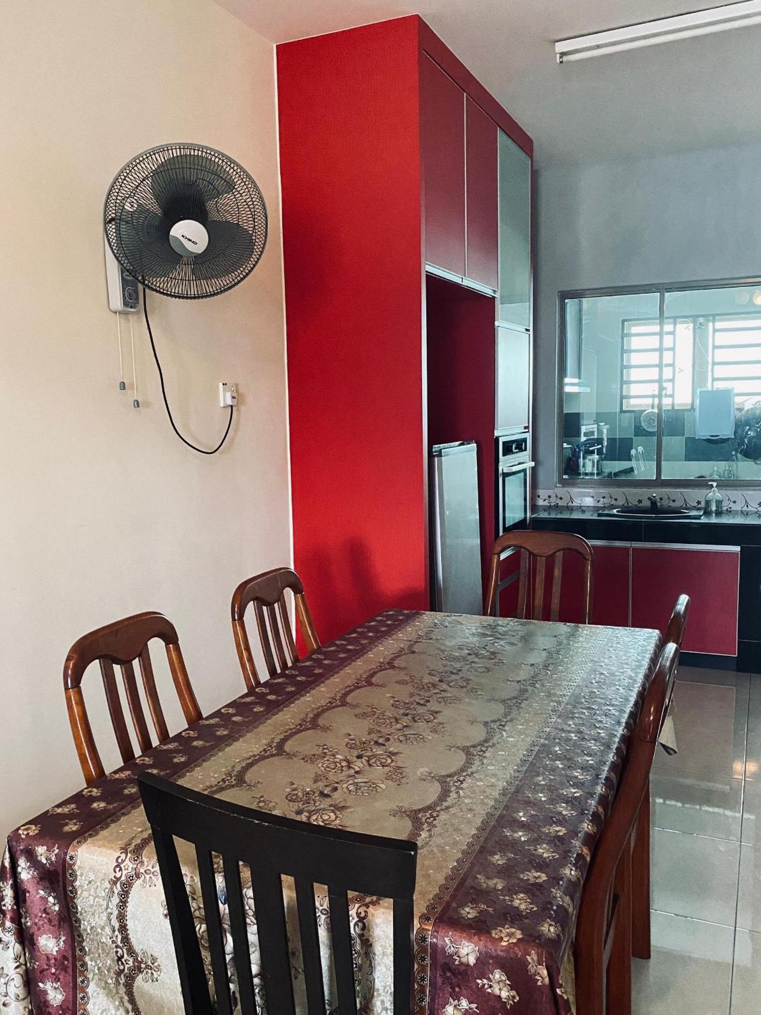 Homestay Ipoh Pengkalan Zawiah Esterno foto
